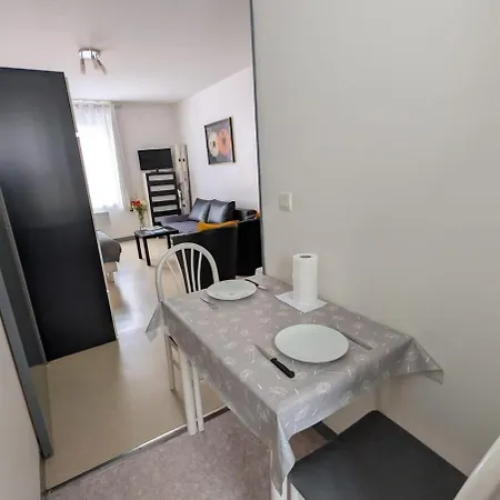 L'echappee Zen A Bright & Ultra-comfortable Cozy Haven *