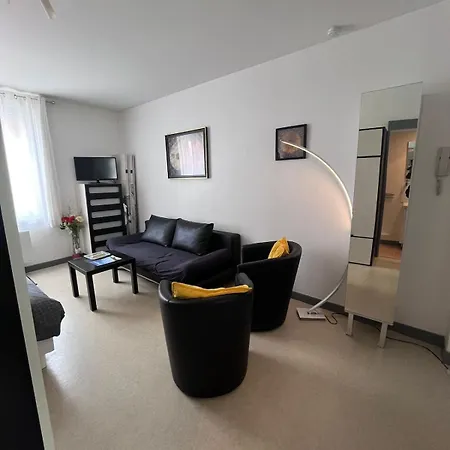 L'echappee Zen A Bright & Ultra-comfortable Cozy Haven